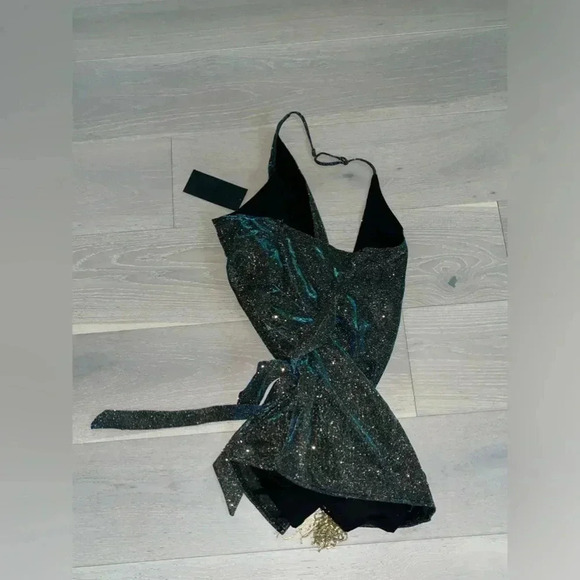 AKIRA “YOU GOT IT WRAP FRONT MINI DRESS” - Blue multi small NWT - Picture 10 of 13